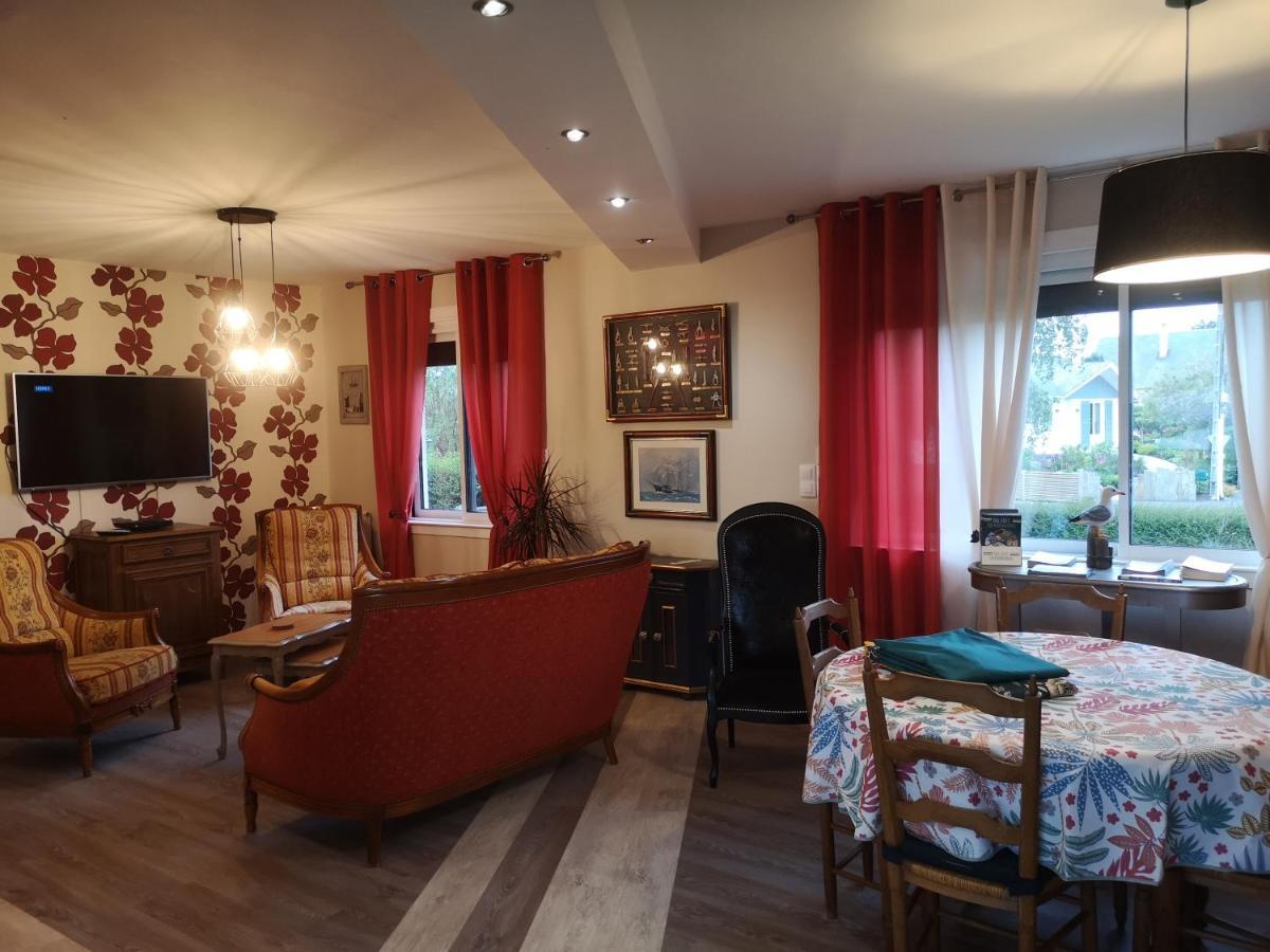 La Maison Du Bonheur Port-en-Bessin-Huppain Dış mekan fotoğraf